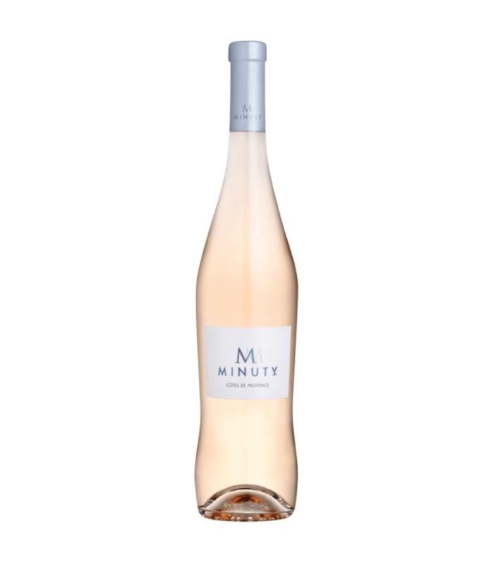 Château Minuty M Rosé boca vina s prepoznatljivom etiketom.