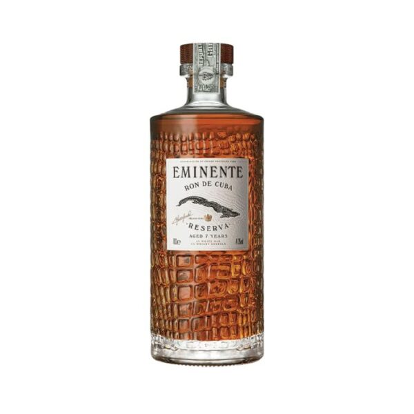 Eminente Reserva 7 Y.O rum boca s etiketom Reserva.