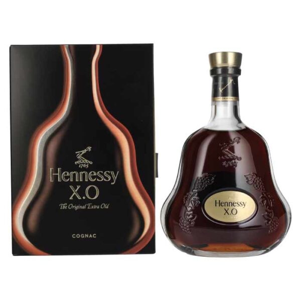 Hennessy X.O konjak boca od 1.5L u luksuznoj poklon kutiji.