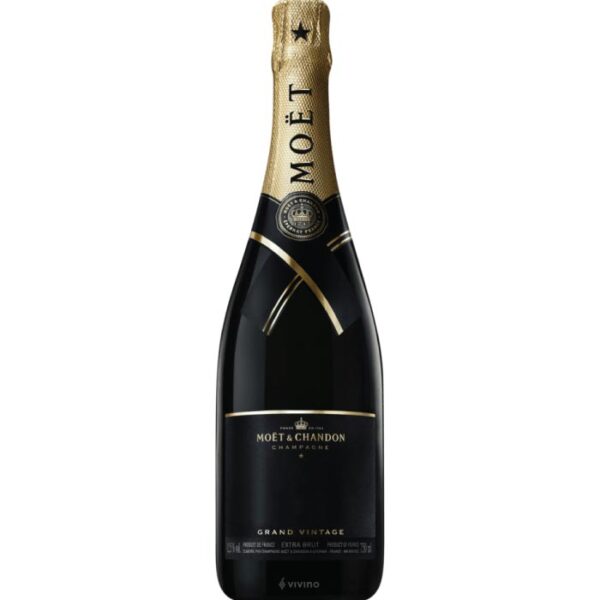Moët & Chandon Grand Vintage Brut boca šampanjca s prepoznatljivom etiketom i oznakom berbe.