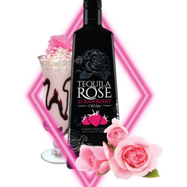 Tequila Rose Strawberry Cream Liqueur boca likera sa etiketom.