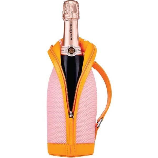 Veuve Clicquot Brut Rosé boca šampanjca u rashladnoj torbi.