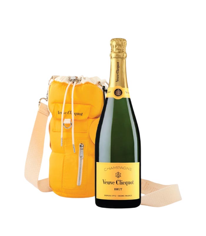 Veuve Clicquot Brut Yellow Label boca šampanjca u žutoj torbi sa ručkama.