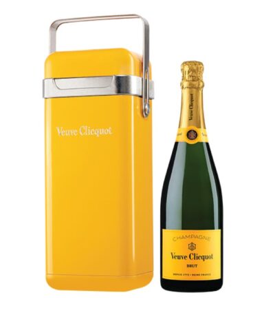 Veuve Clicquot Brut Yellow Label boca šampanjca u žutoj rashladnoj kutiji sa poklopcem.